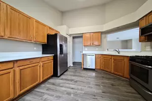 2850 Stonewater Dr, Naperville, IL 60564 - Photo 12