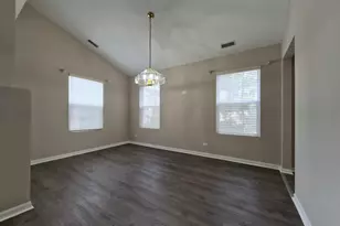 2850 Stonewater Dr, Naperville, IL 60564 - Photo 18