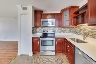 33 W Delaware Pl, Chicago, IL 60610 - Photo 8