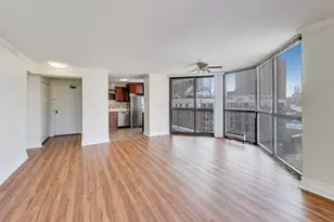33 W Delaware Pl, Chicago, IL 60610 - Photo 10