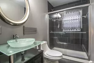 201 Oakwood Dr, Shorewood, IL 60404 - Photo 18