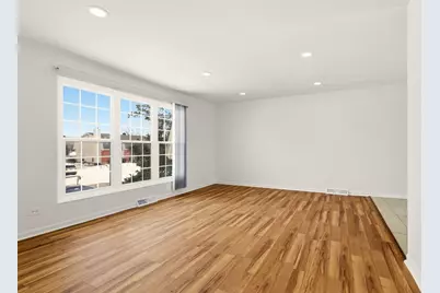 1432 Mitchell Trail, Elk Grove Village, IL 60007 - Photo 2