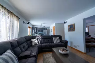5875 Constitution Ave, Gurnee, IL 60031 - Photo 10
