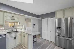 1323 S Roselle Rd, Schaumburg, IL 60193 - Photo 14