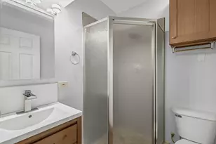 1323 S Roselle Rd, Schaumburg, IL 60193 - Photo 18