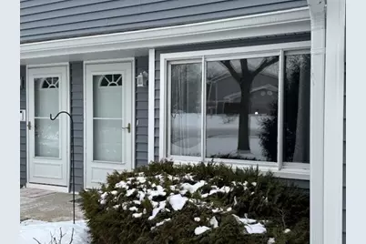 34016 N White Oak Lane #34016, Gurnee, IL 60031 - Photo 2