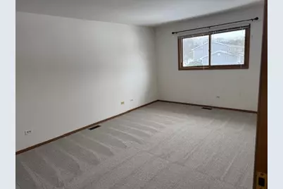 34016 N White Oak Lane #34016, Gurnee, IL 60031 - Photo 12