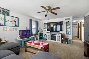 165 S Madison Ave, Bradley, IL 60915 - Photo 4