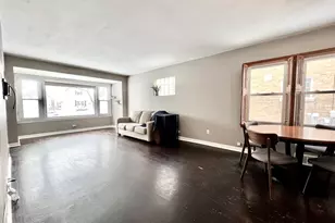 9707 S Harding Ave, Evergreen Park, IL 60805 - Photo 2