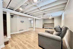 9707 S Harding Ave, Evergreen Park, IL 60805 - Photo 10