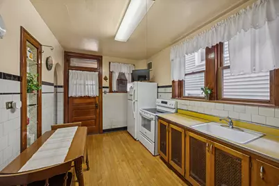 928 W 35th Street, Chicago, IL 60609 - Photo 8