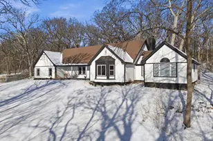 40W412 Winchester Way, Saint Charles, IL 60175 - Photo 2