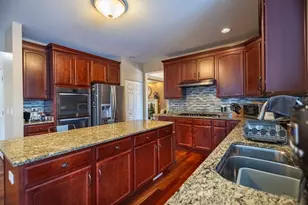 569 Blazing Star Dr, Lake Villa, IL 60046 - Photo 8