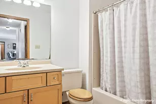 8508 Nolan St, Harvard, IL 60033 - Photo 12