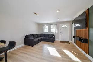 34W928 N James Dr, Saint Charles, IL 60174 - Photo 4