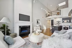 616 W Fulton St, Chicago, IL 60661 - Photo 8