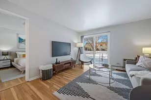 8888 Steven Dr, Des Plaines, IL 60016 - Photo 8