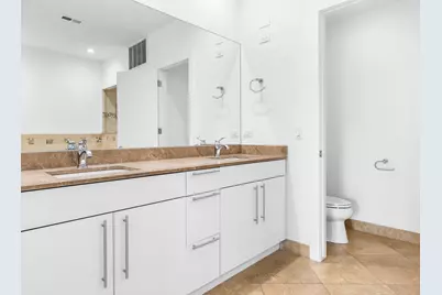 914 W Hubbard Street #304, Chicago, IL 60642 - Photo 16