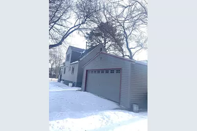 601 S Henrietta Avenue, Rockford, IL 61102 - Photo 2