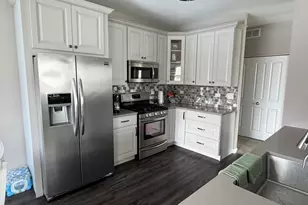 17004 Geneva Ln, Lockport, IL 60441 - Photo 2