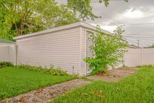 9318 S Peoria St, Chicago, IL 60620 - Photo 20