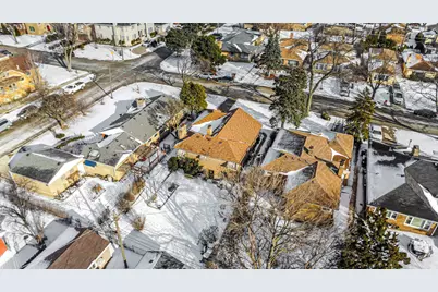 7050 N Keating Avenue, Lincolnwood, IL 60712 - Photo 26