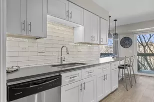 3741 Mission Hills Rd, Northbrook, IL 60062 - Photo 4