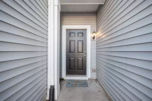 4585 Camden Ln, Yorkville, IL 60560 - Photo 2