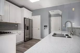 4585 Camden Ln, Yorkville, IL 60560 - Photo 6