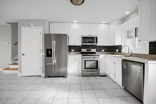 9523 S Kostner Ave, Oak Lawn, IL 60453 - Photo 6