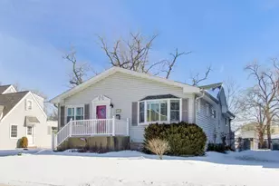 365 N Walnut St, Elmhurst, IL 60126 - Photo 2