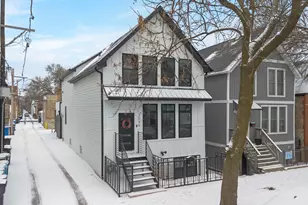 2046 W Moffat St, Chicago, IL 60647 - Photo 1
