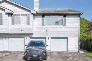 6S018 Steeple Run Dr, Naperville, IL 60540 - Photo 2