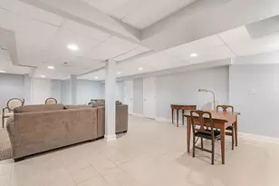 3918 Dundee Rd, Northbrook, IL 60062 - Photo 16