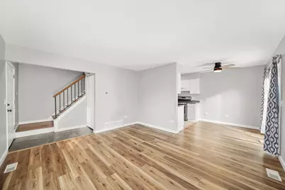 1033 Glouchester Harbor #3602, Schaumburg, IL 60193 - Photo 4