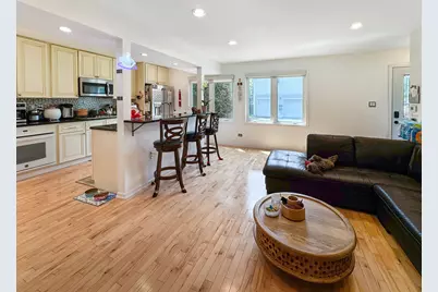 204 Inverrary Lane #204, Deerfield, IL 60015 - Photo 4