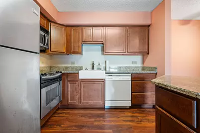 1521 Pioneer Road #7, Crest Hill, IL 60403 - Photo 4