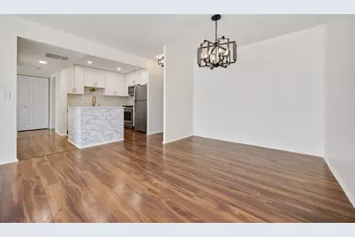 720 Wellington Avenue #117, Elk Grove Village, IL 60007 - Photo 6