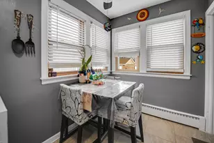 10505 S Whipple St, Chicago, IL 60655 - Photo 8