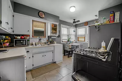 10505 S Whipple Street, Chicago, IL 60655 - Photo 6