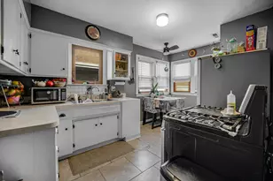 10505 S Whipple St, Chicago, IL 60655 - Photo 6