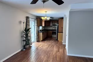 2856 Evergreen Ln, Aurora, IL 60502 - Photo 6