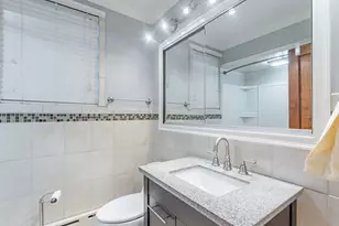 5248 W Wellington Ave, Chicago, IL 60641 - Photo 16