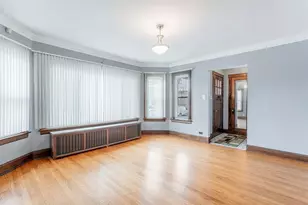 5248 W Wellington Ave, Chicago, IL 60641 - Photo 2