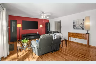 1923 Ozark Parkway, Algonquin, IL 60102 - Photo 6