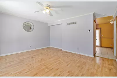 451 Yorkshire Square, Bolingbrook, IL 60440 - Photo 6