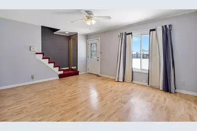 451 Yorkshire Square, Bolingbrook, IL 60440 - Photo 4