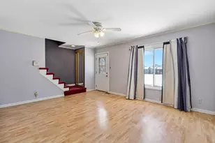 451 Yorkshire Sq, Bolingbrook, IL 60440 - Photo 4