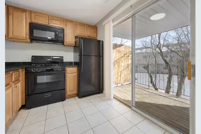 47 E Gant Circle #G, Streamwood, IL 60107 - Photo 8