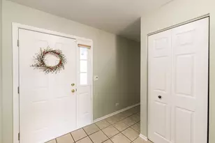 906 Ainsley Dr, West Chicago, IL 60185 - Photo 14